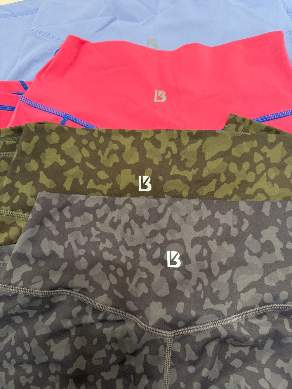 Buff Bunny Bundle| 4 Biker Shorts + 1 Legging| Bundle & Save - Picture 3 of 9